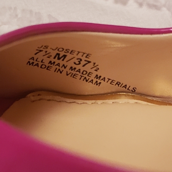 Heels - Picture 4 of 5